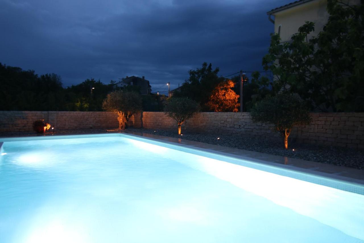 Villa Caprice - Krk Milohnici Exterior foto