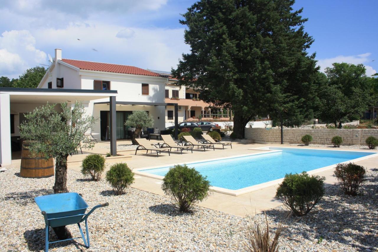 Villa Caprice - Krk Milohnici Exterior foto