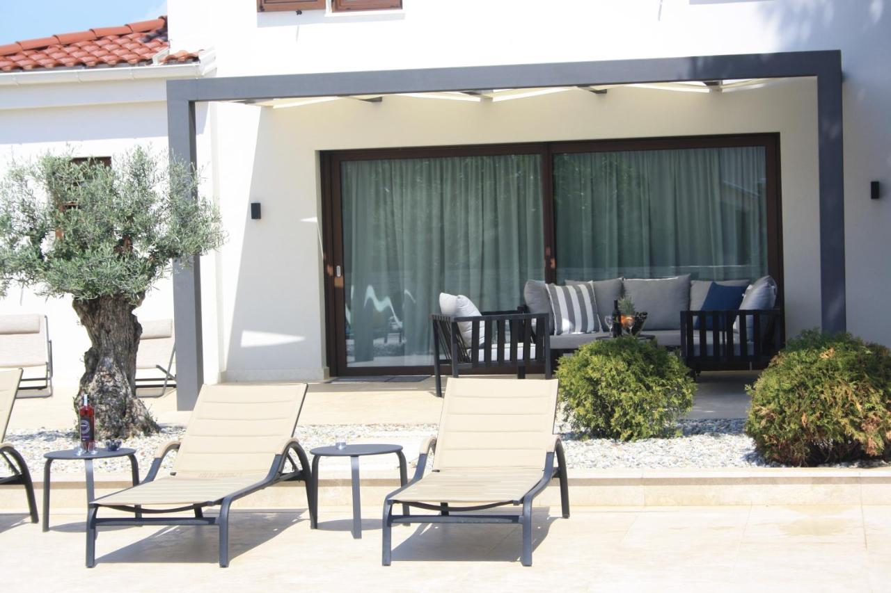 Villa Caprice - Krk Milohnici Exterior foto